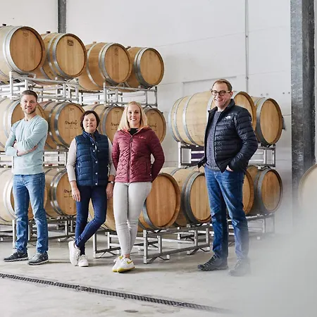 Meyerhof - Bioweingut, Vinothek & Gaestehaus 3* Flonheim