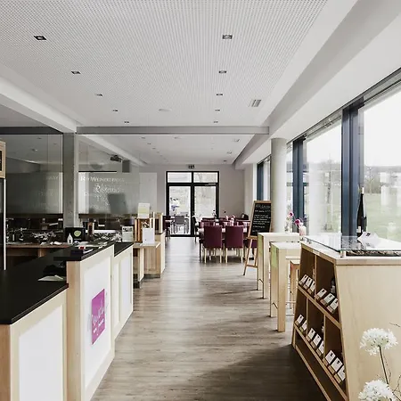 Hotell Meyerhof - Bioweingut, Vinothek & Gaestehaus