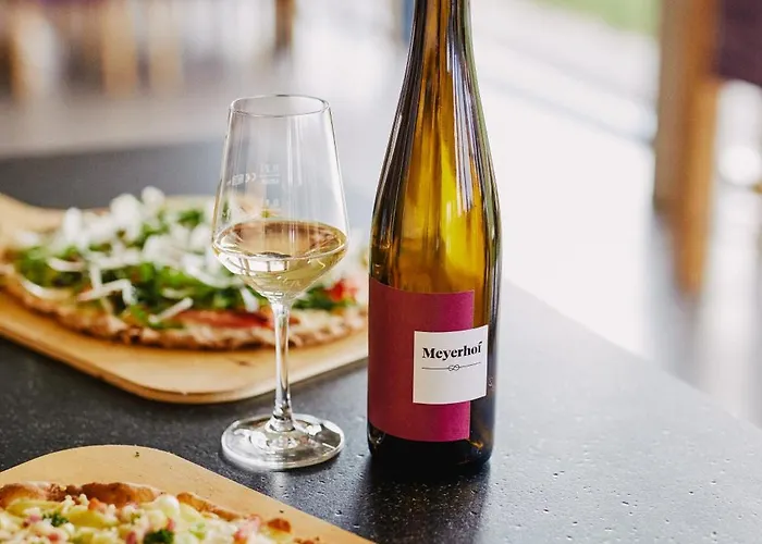 Meyerhof - Bioweingut, Vinothek & Gaestehaus 3*