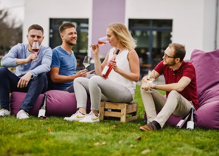 Meyerhof - Bioweingut, Vinothek & Gaestehaus 3*